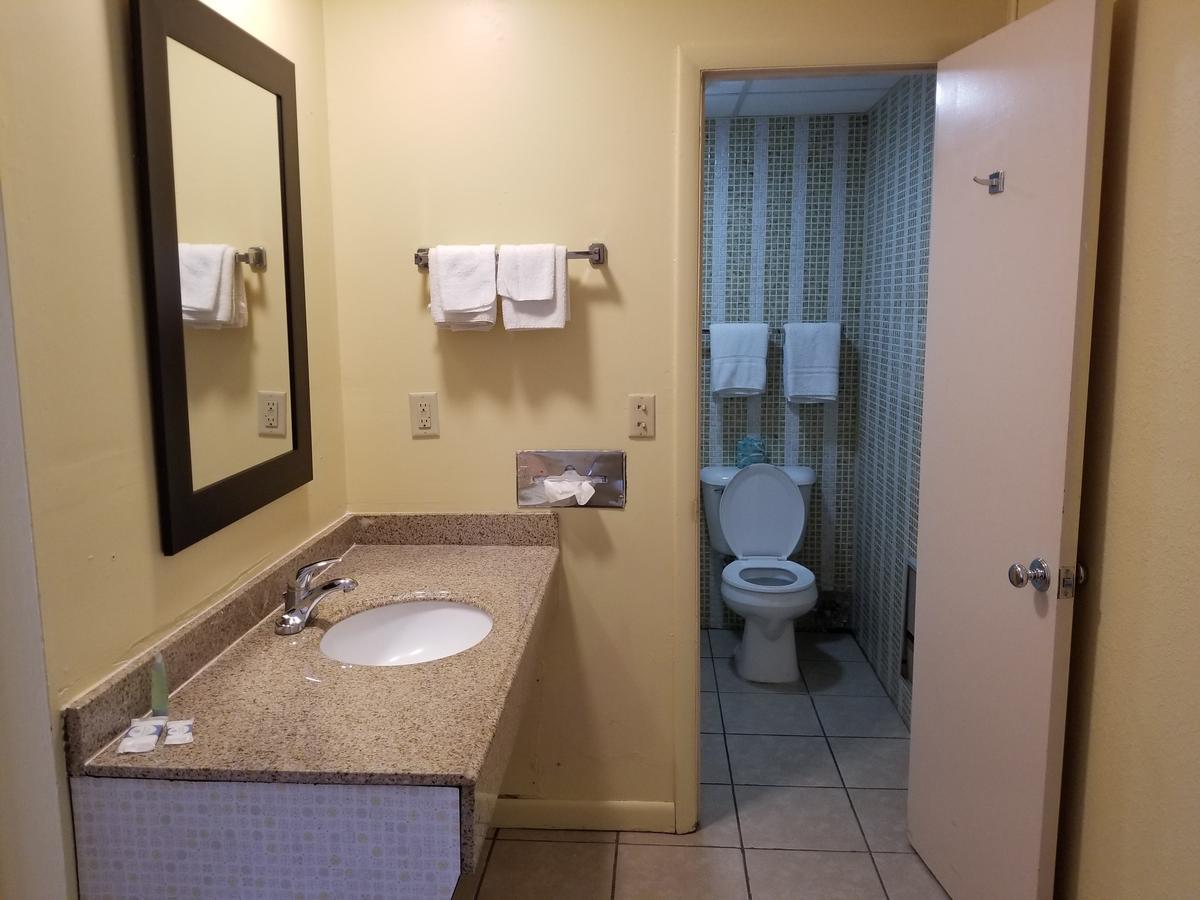 Eldon Inn Екстериор снимка